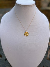Load image into Gallery viewer, Gold cross necklace